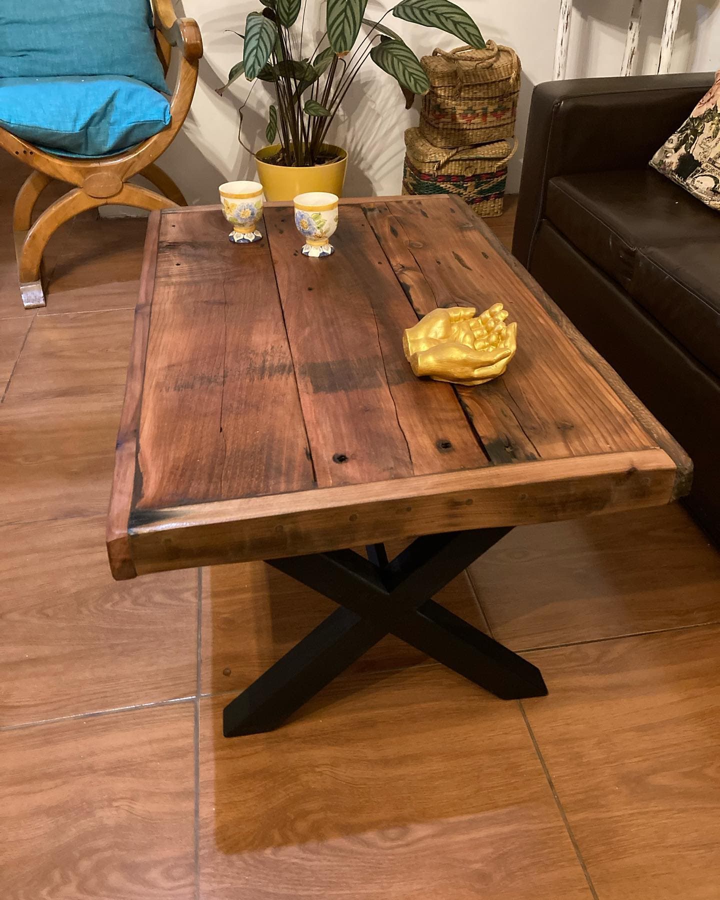 Mesa de centro fierro y madera, medidas 1.00 x 0.65 alto 45 cm