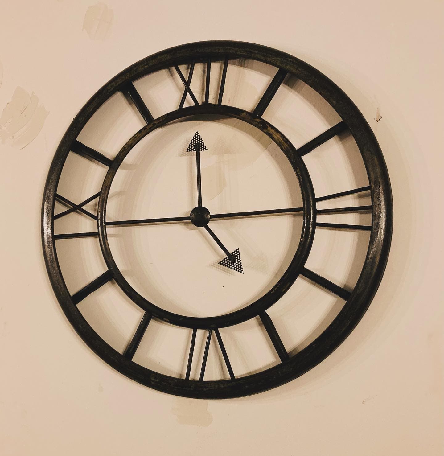 Reloj de fierro envejecido, medida 58 cm. Diámetro